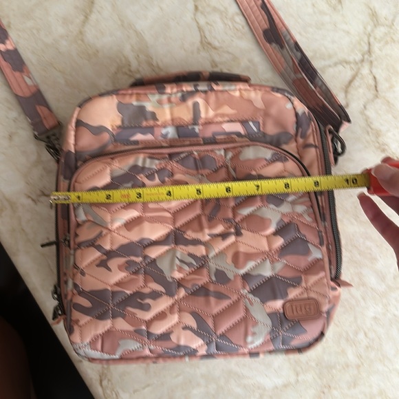 Lug crossbody bag. - Picture 6 of 8